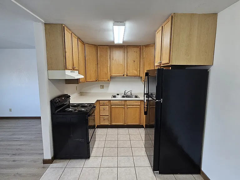 1705 La Crescent St #129 — Photo 3