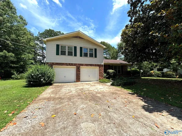 1925 Lynnbrook Dr SW, Huntsville, AL 35803