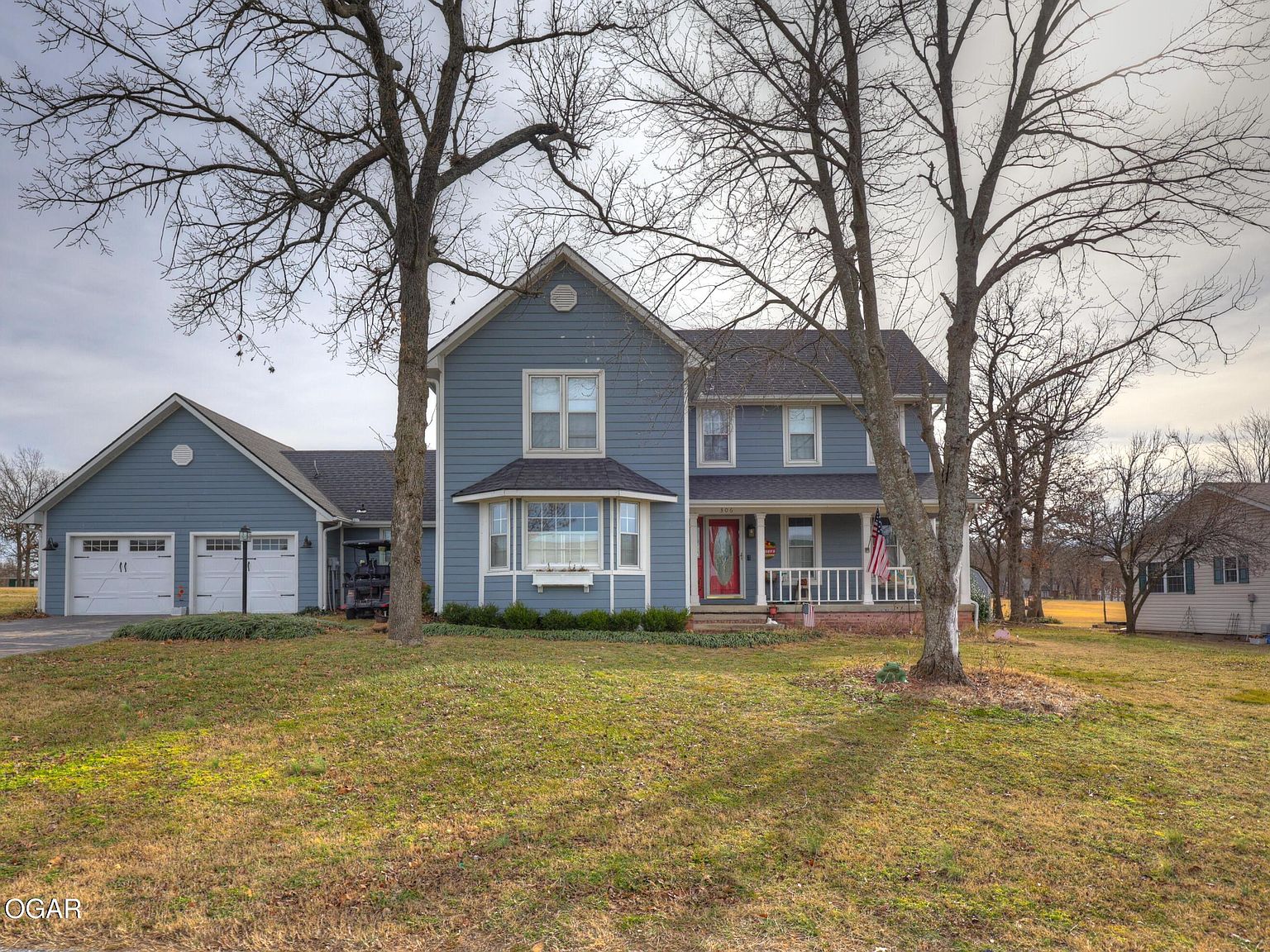 306 Lakeview Ln