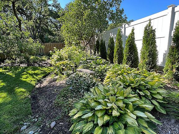 4th image of 7800 Birnam Wood Dr