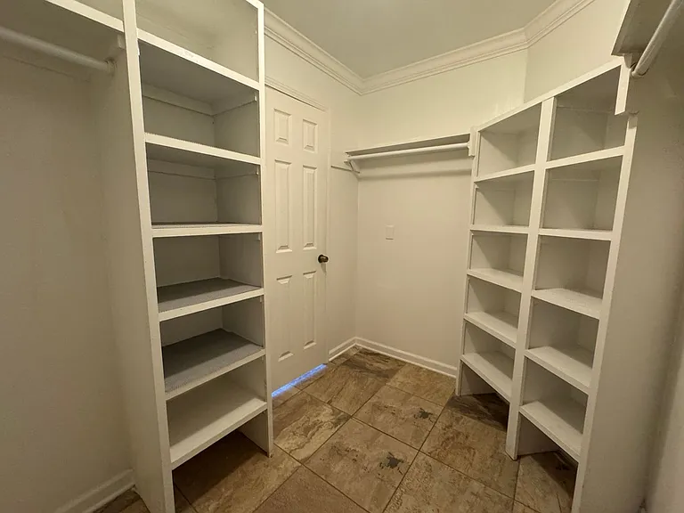 23673 Sweetbriar Ct — Photo 8