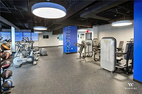 Rented by Warburg | media 18