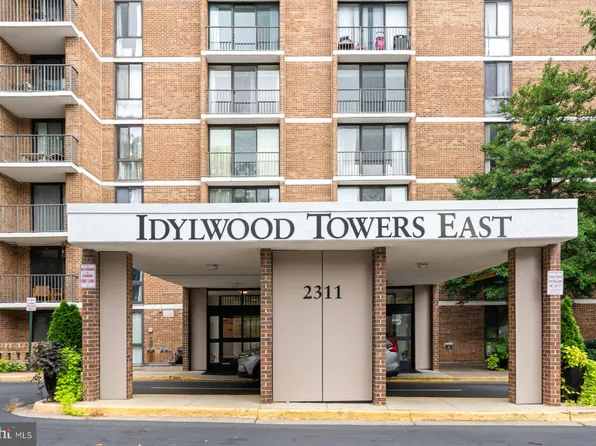 2311 Pimmit Dr APT 606, Falls Church, VA 22043