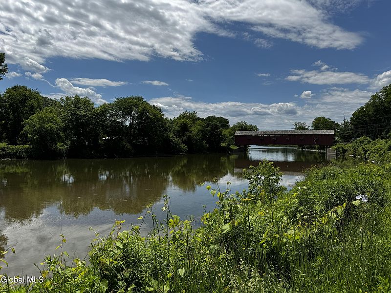 2nd image of 21 River Road