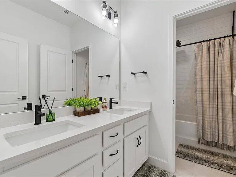 2021 Amelia Bay Pl — Photo 36