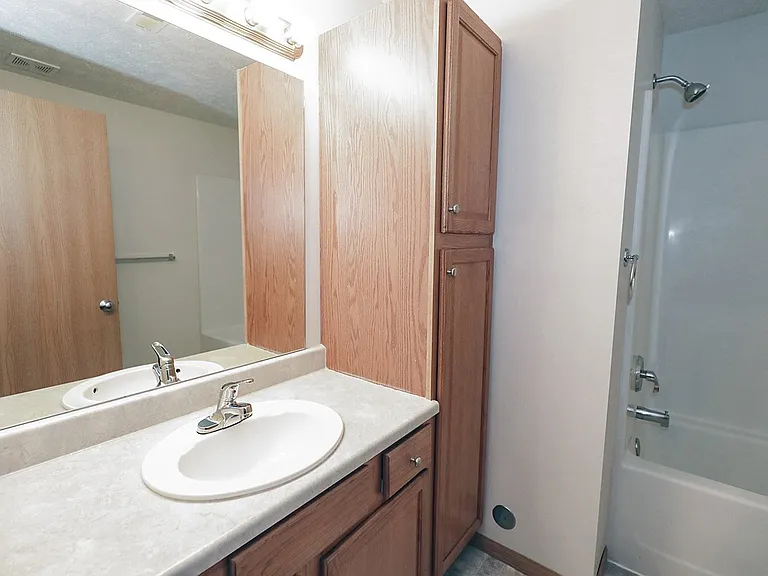 Lexington Ridge Apartments — Photo 33