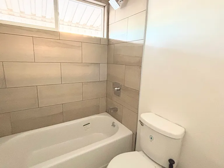 265 Lucas Ave #5 — Photo 12
