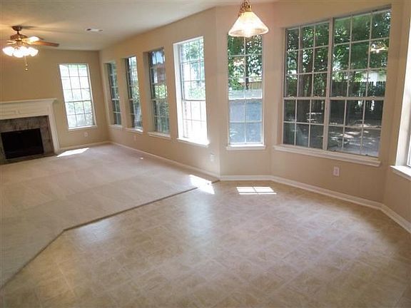 3rd image of 2304 Piney Woods Dr