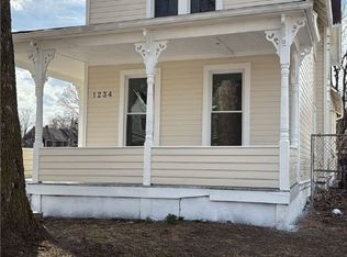 1234 E 61st St, Cleveland, OH 44103