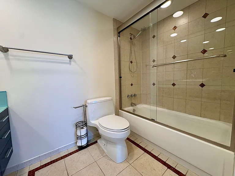 5700 NW 2nd Ave #203 — Photo 17
