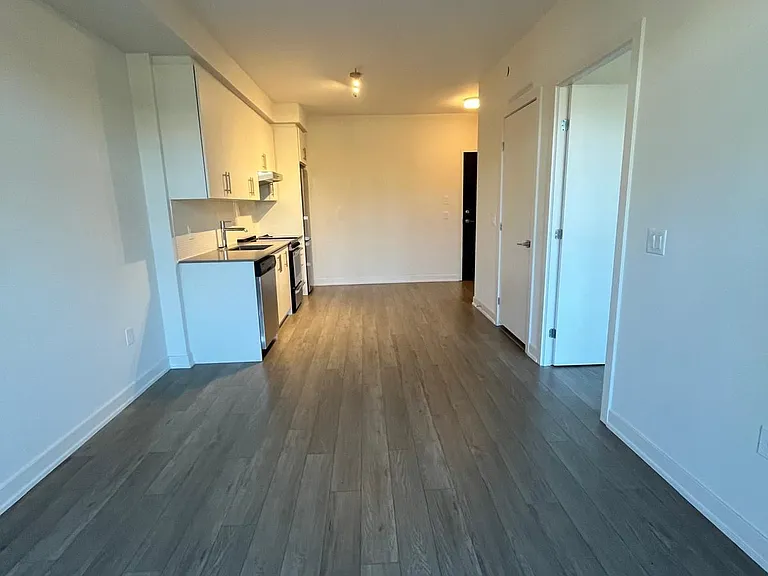 212 King William St #522 — Photo 5