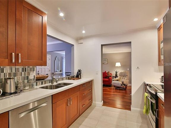 5th image of 2814 29th Ave W #2814
