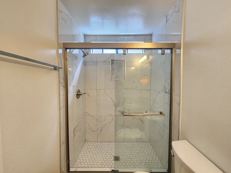 626 N Isabel St #202 — Photo 28