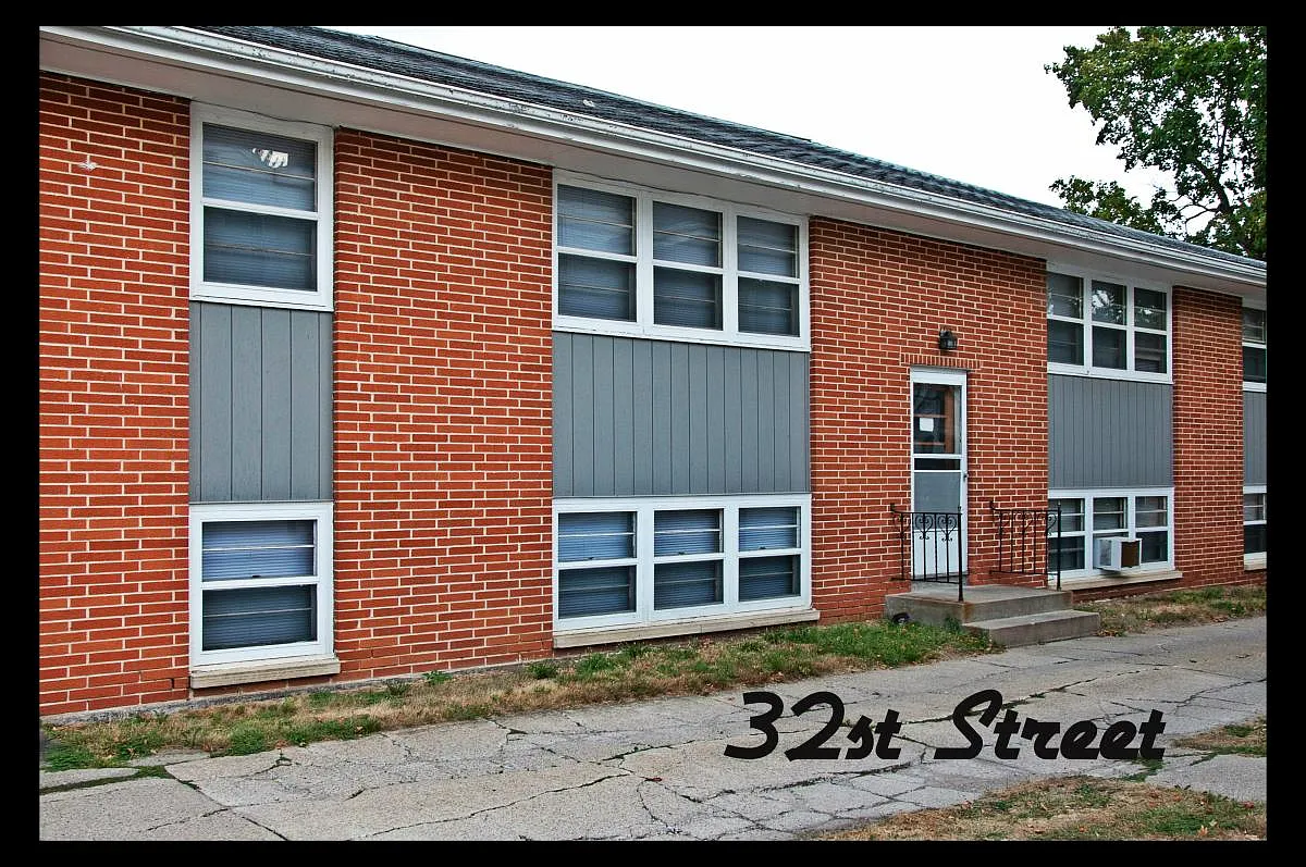 2 bed, $855 — Photo 1