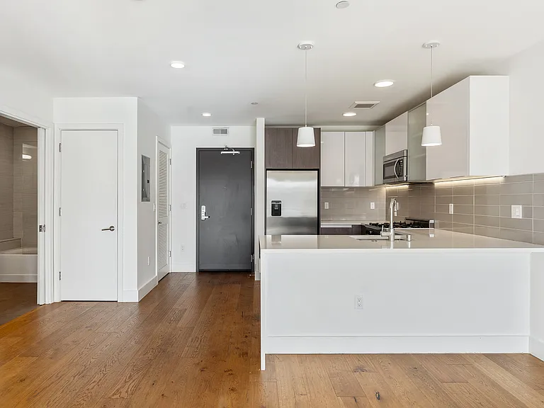 1450 15th St #303 — Photo 10