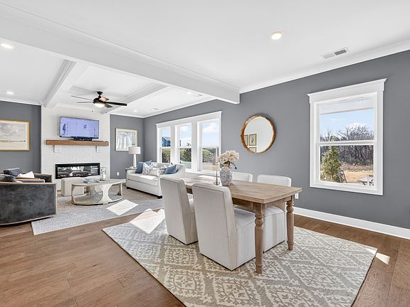 3rd image of 2584 Bluestem Rd