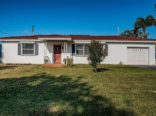 5012 Lake Charles Dr N, Kenneth City, FL 33709
