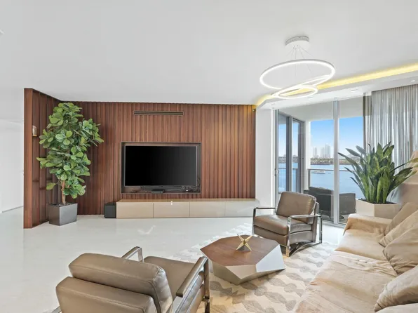 17301 Biscayne Boulevard #707, North Miami Beach, FL 33160