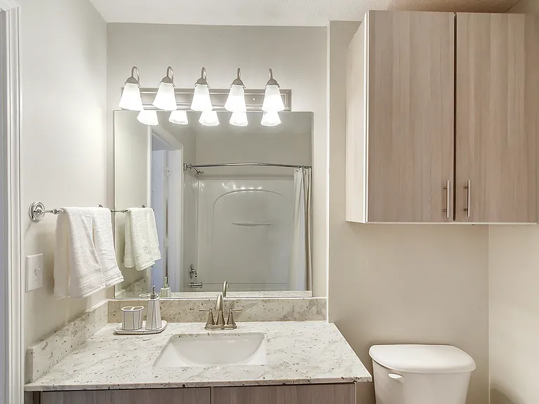 Bridgewater Apartment Homes — Photo 9