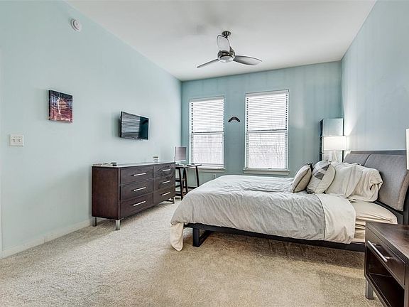 3rd image of 2323 N Houston St APT 316