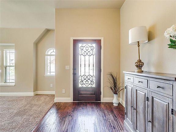 2nd image of 524 Eastbrook Dr