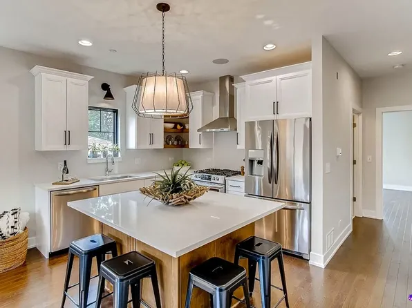 405 Duane St, Glen Ellyn, IL 60137