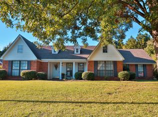 1422 Highland Cir, Amory, MS 38821