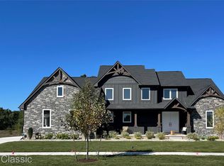 331 W Dawson Rd, Milford, MI 48381