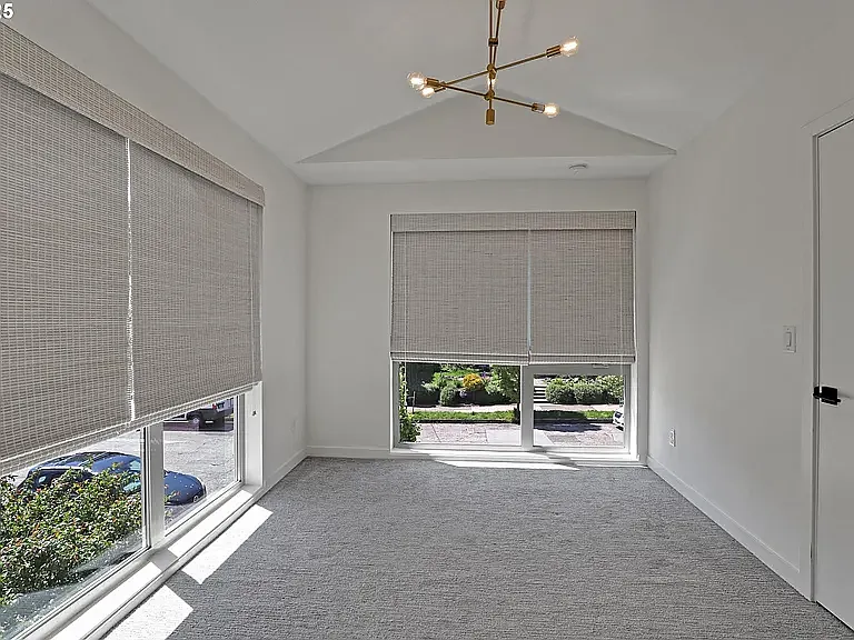 3512 N Haight Ave — Photo 6