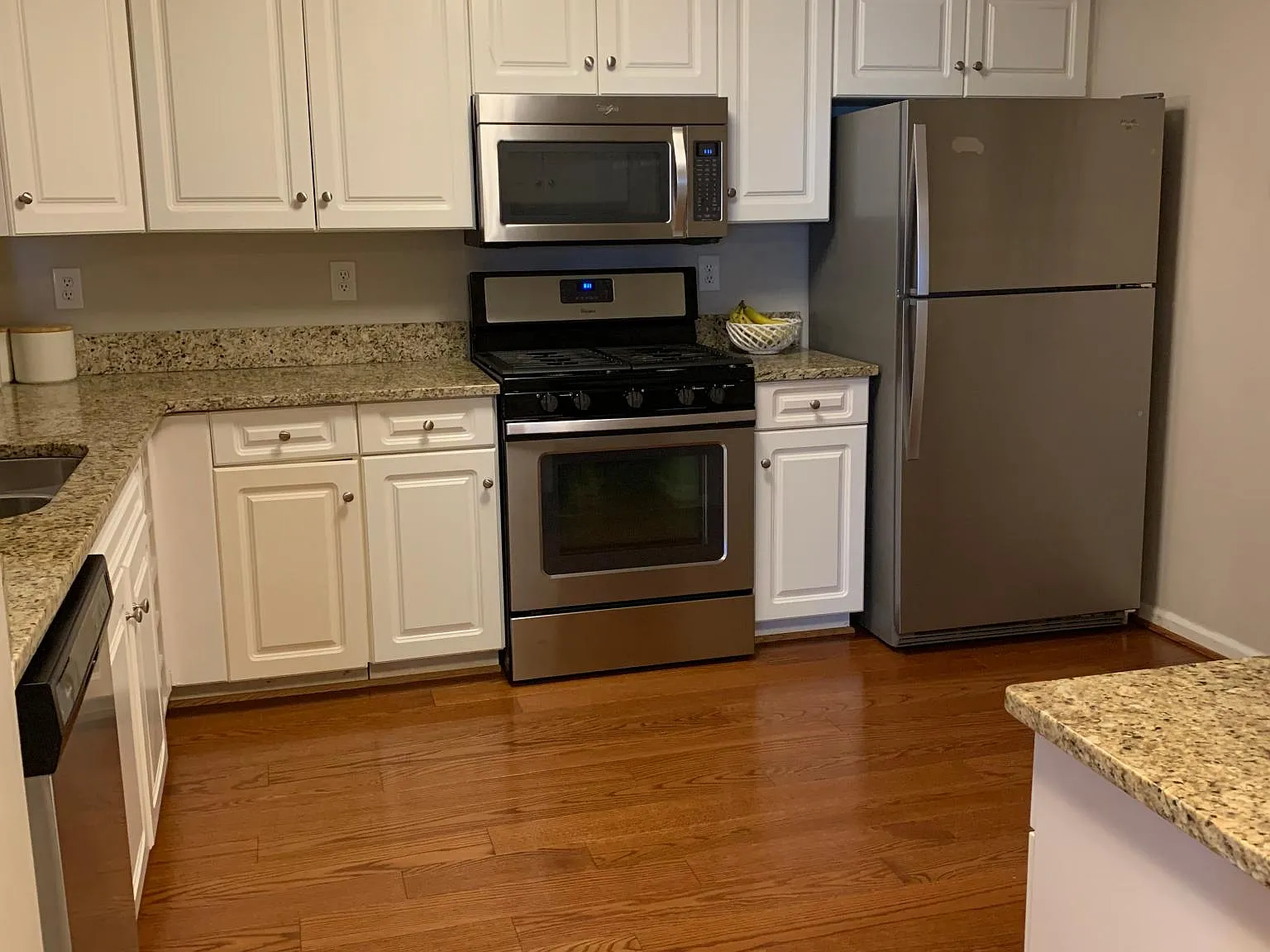 2 bed, 1256 sqft, $2,250 — Photo 4