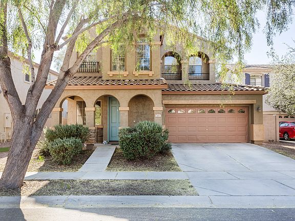 2nd image of 3663 E Moreno St
