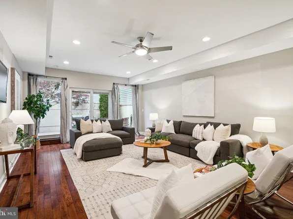 841 N Uber St, Philadelphia, PA 19130