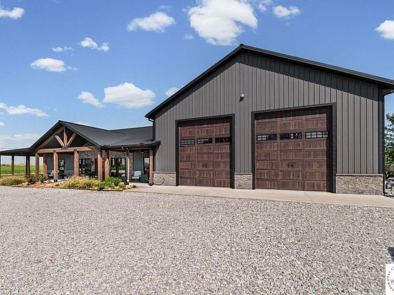 3rd image of 1901 E Rustic Way