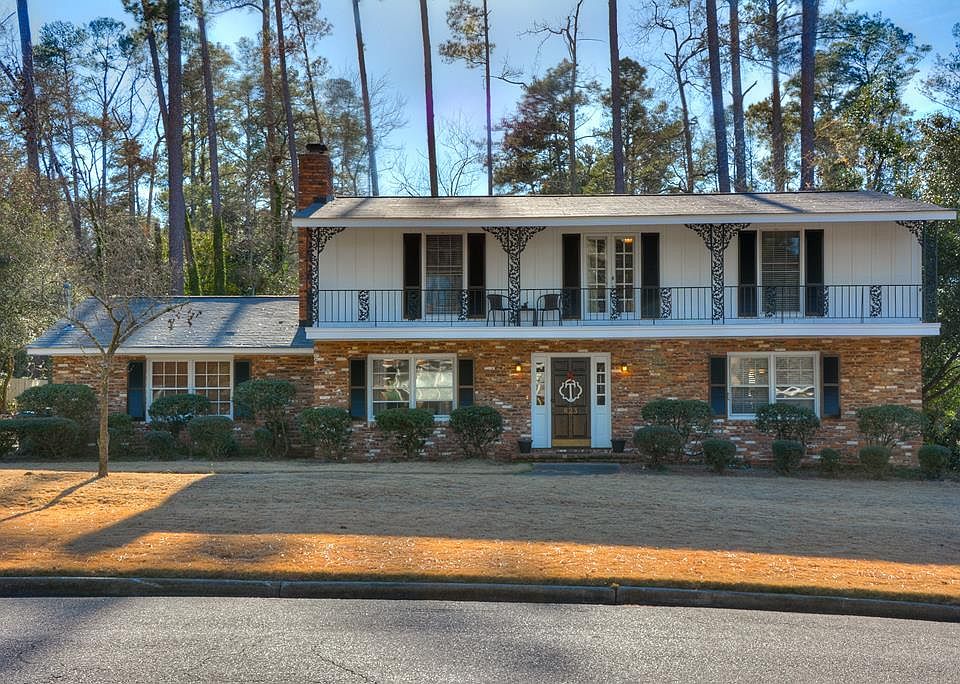 1st image of 623 Canterbury Dr