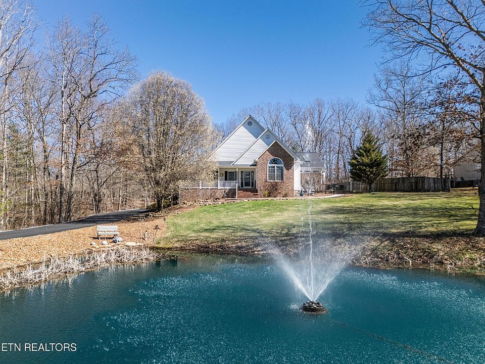 1st image of 396 Laurel Cir