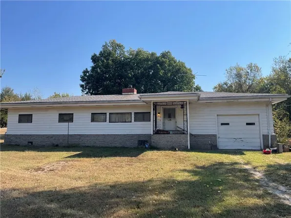 2429 4500th Rd, Coffeyville, KS 67337