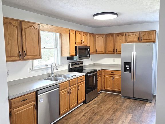 5th image of 45506 Grant Pl