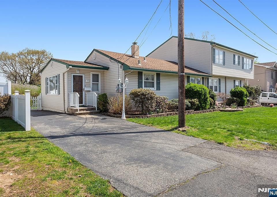 1st image of 17 Obal Ave