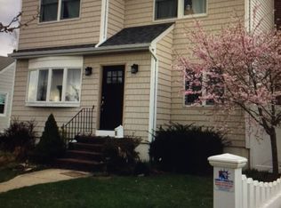 16 Barnstable Rd, East Rockaway, NY 11518