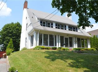 17 Laurel Pl, New Rochelle, NY 10801