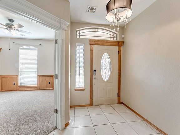 4th image of 2025 Elk Dr NE