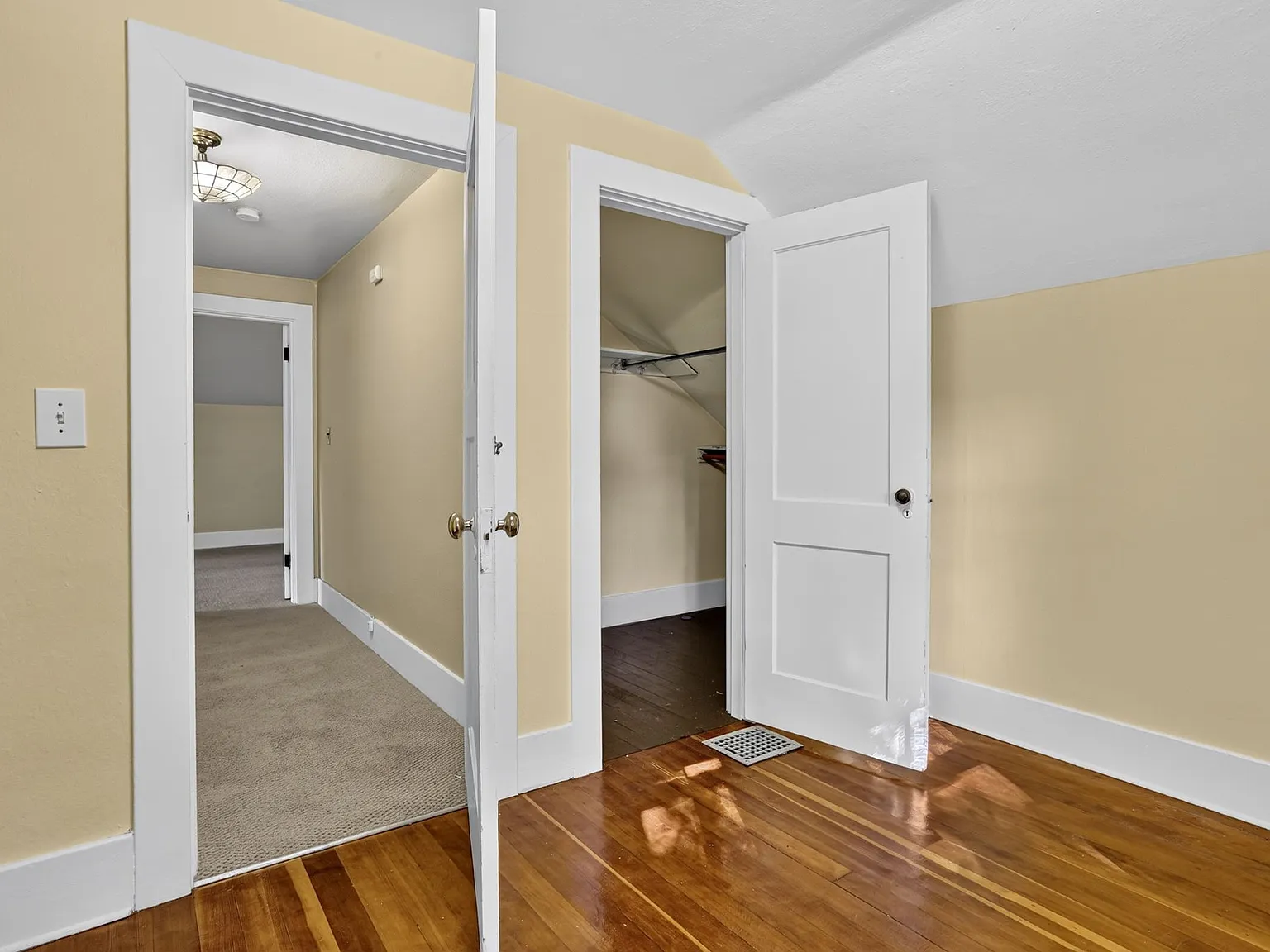 3 bed, 2050 sqft, $3,600 — Photo 4