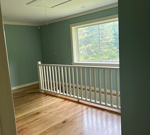 second floor landing