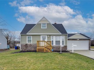 17213 Deforest Ave, Cleveland, OH
