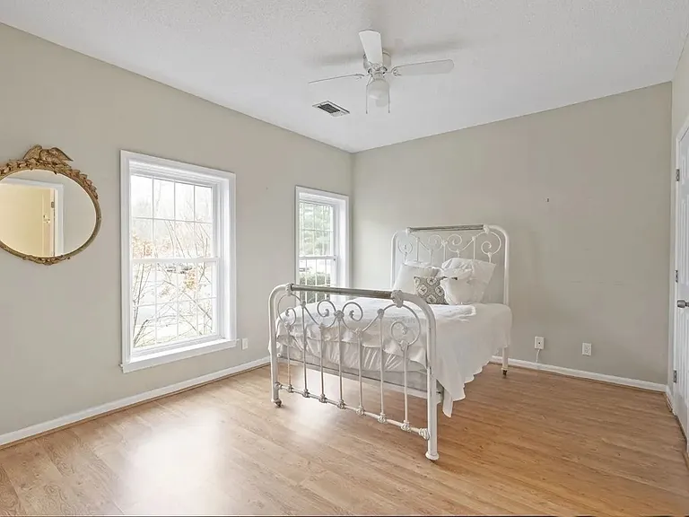 47 Bradford Commons Ln #47 — Photo 6