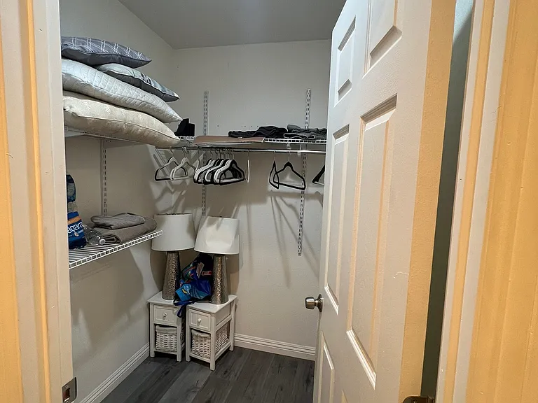 4307 S Budlong Ave #1/2 — Photo 5