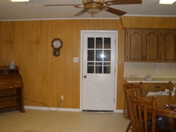 4th image of 2864 62nd St