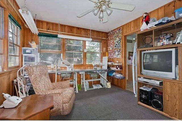 2nd image of 8015 Sunkist Boulevard