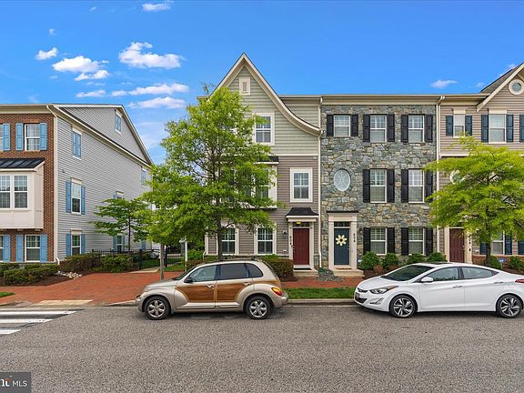 3rd image of 608 S Cherry Grove Ave