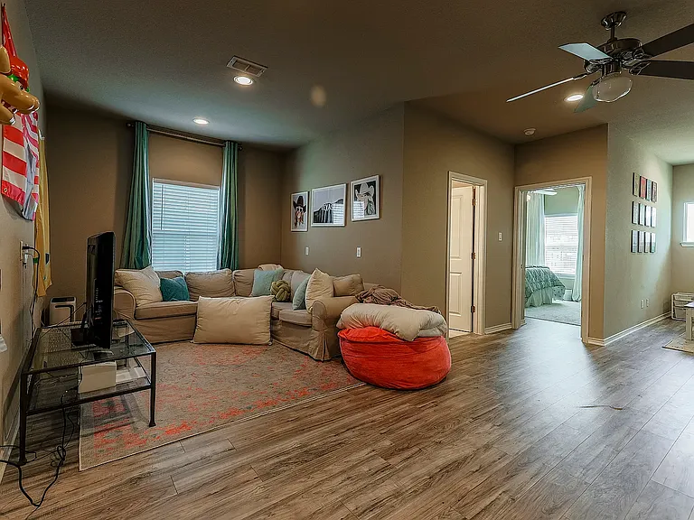 3144 Sandage Ave — Photo 14